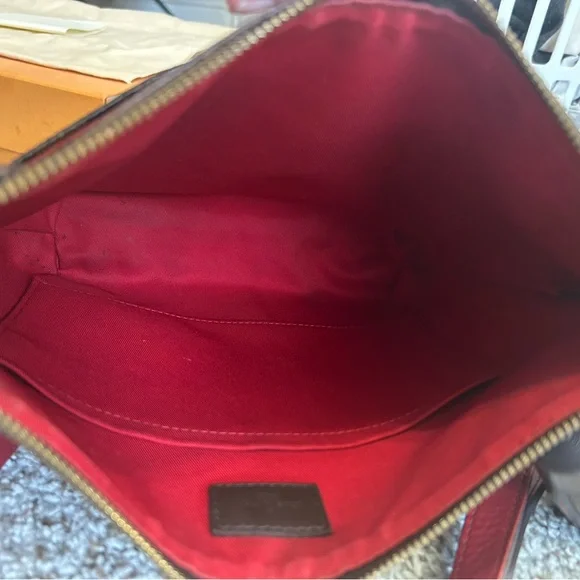 Louis Vuitton South Bank Besace - Picture 11 of 16